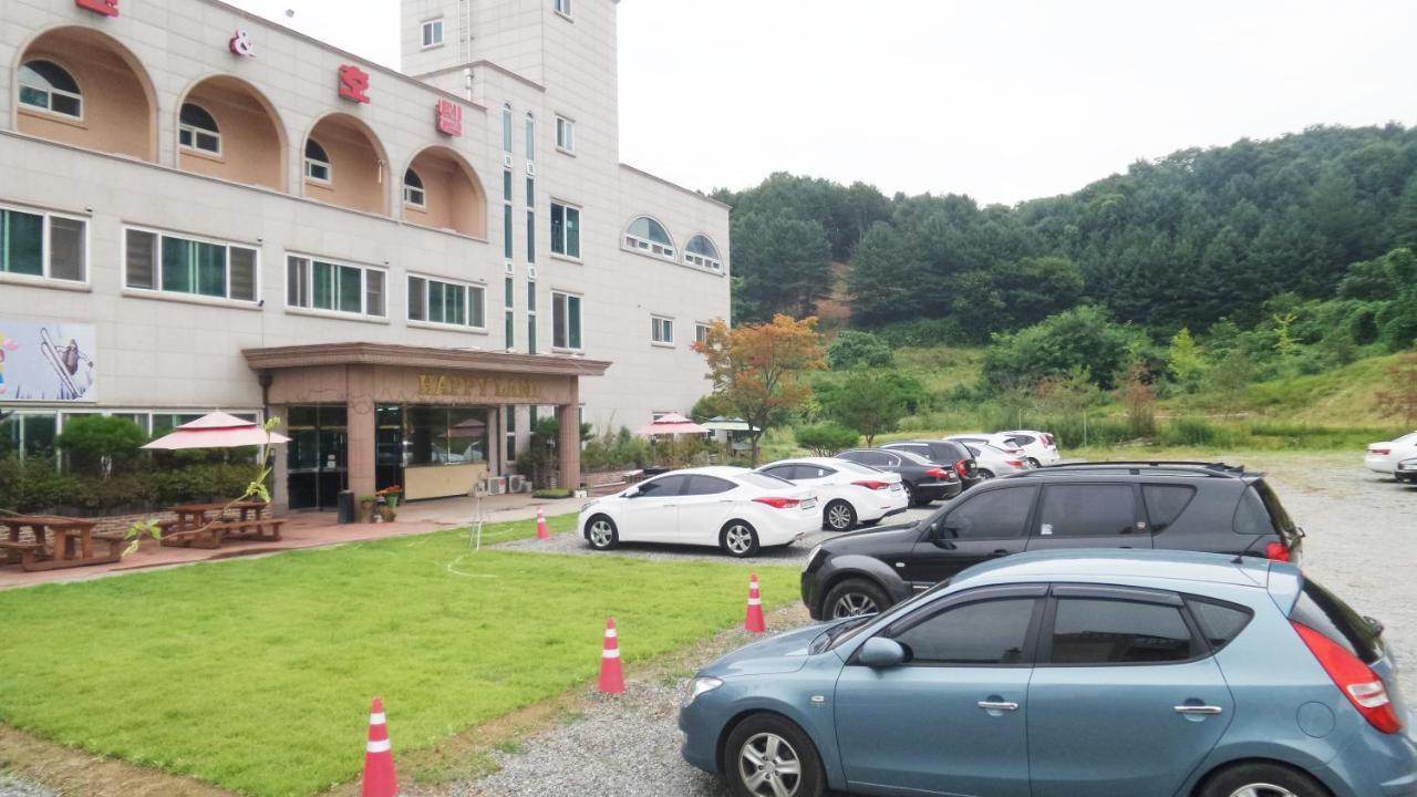 Hongcheon Resortel 外观 照片